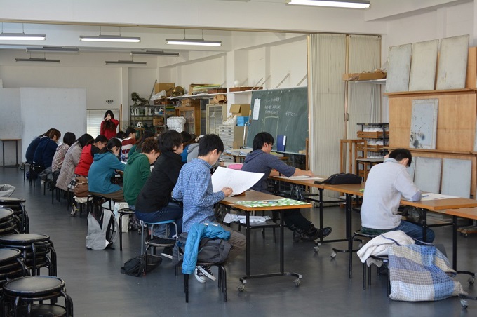 日本デザイン専門学校｜学生も企業も、もっと自ら「動く」ことが望ましい。