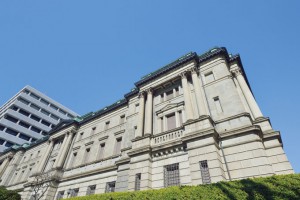 特別コラム – 公的債務のワナからいかに抜け出すか