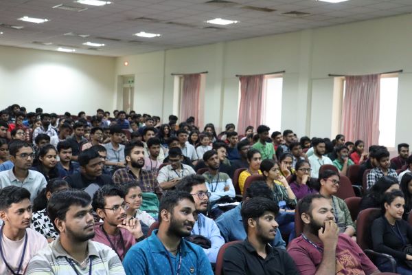 インド人学生「日本で５年以上働きたい」半数超える～Zenkenがベンガルールの工科系大４年生にアンケート